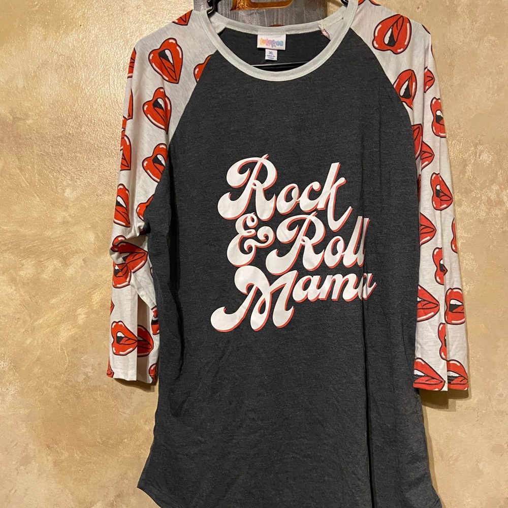 NWT XL LuLaRoe Randy Tee